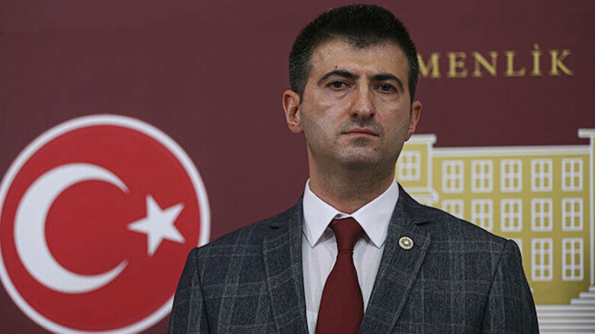Mehmet Ali elebi AK Parti'ye katld