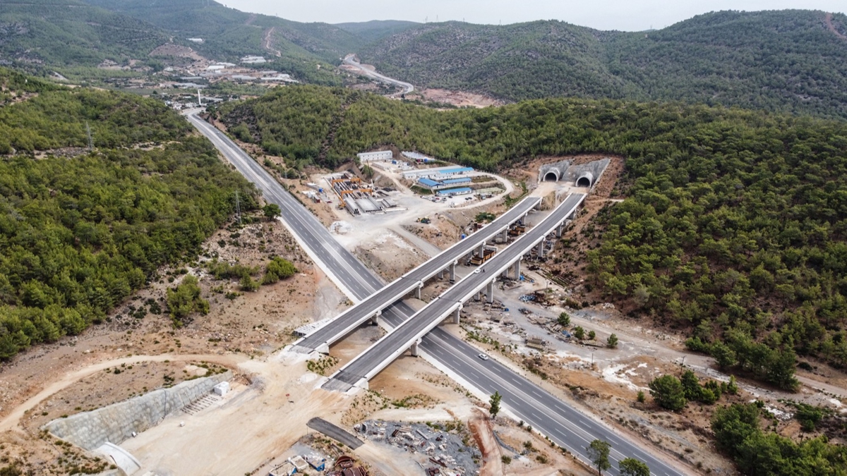 Dev proje dev kar! 12 saatlik yol 5 saate decek 
