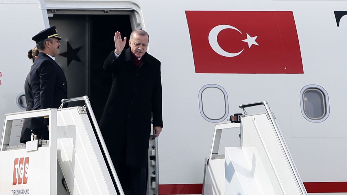 Cumhurba�kan� Erdo�an, Kazakistan'daki temaslar�n�n ard�ndan yurda d�nd�