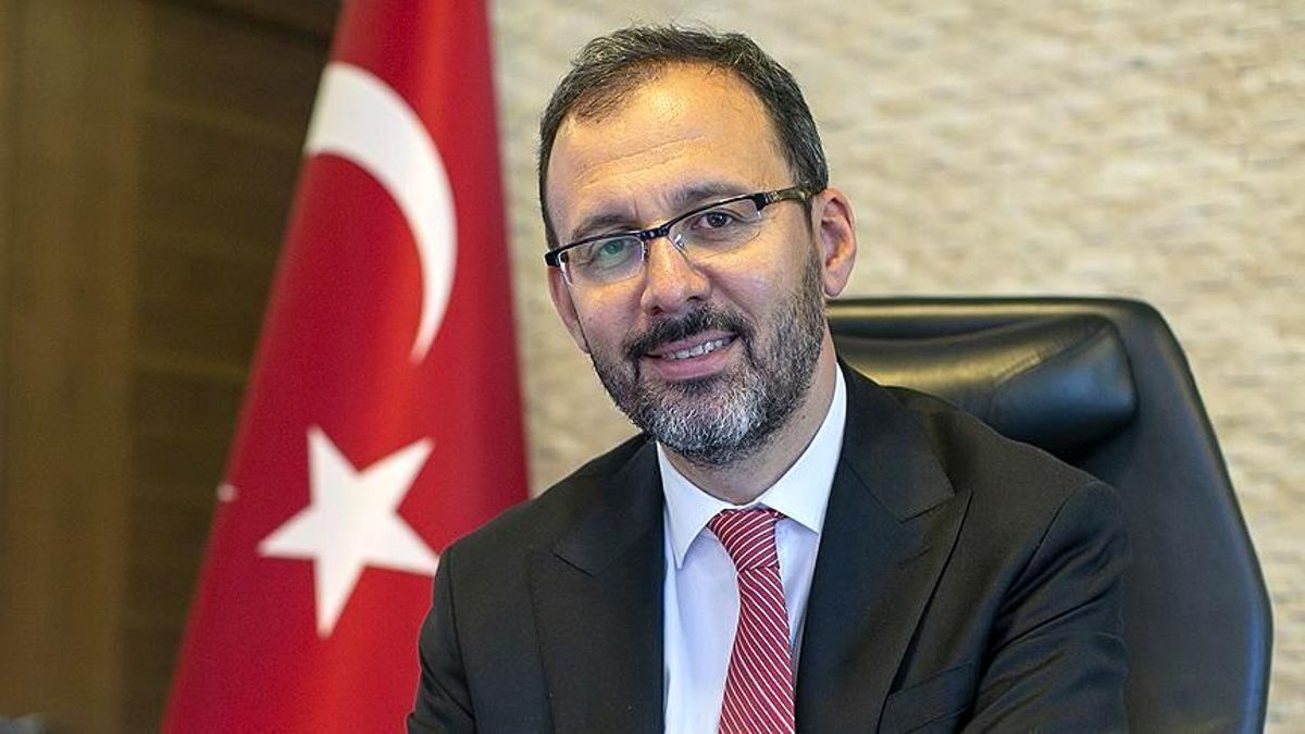 Bakan Kasapo�lu: 7/24 ya�ayan bir mekan olarak T�rkiye'nin hizmetinde olacak