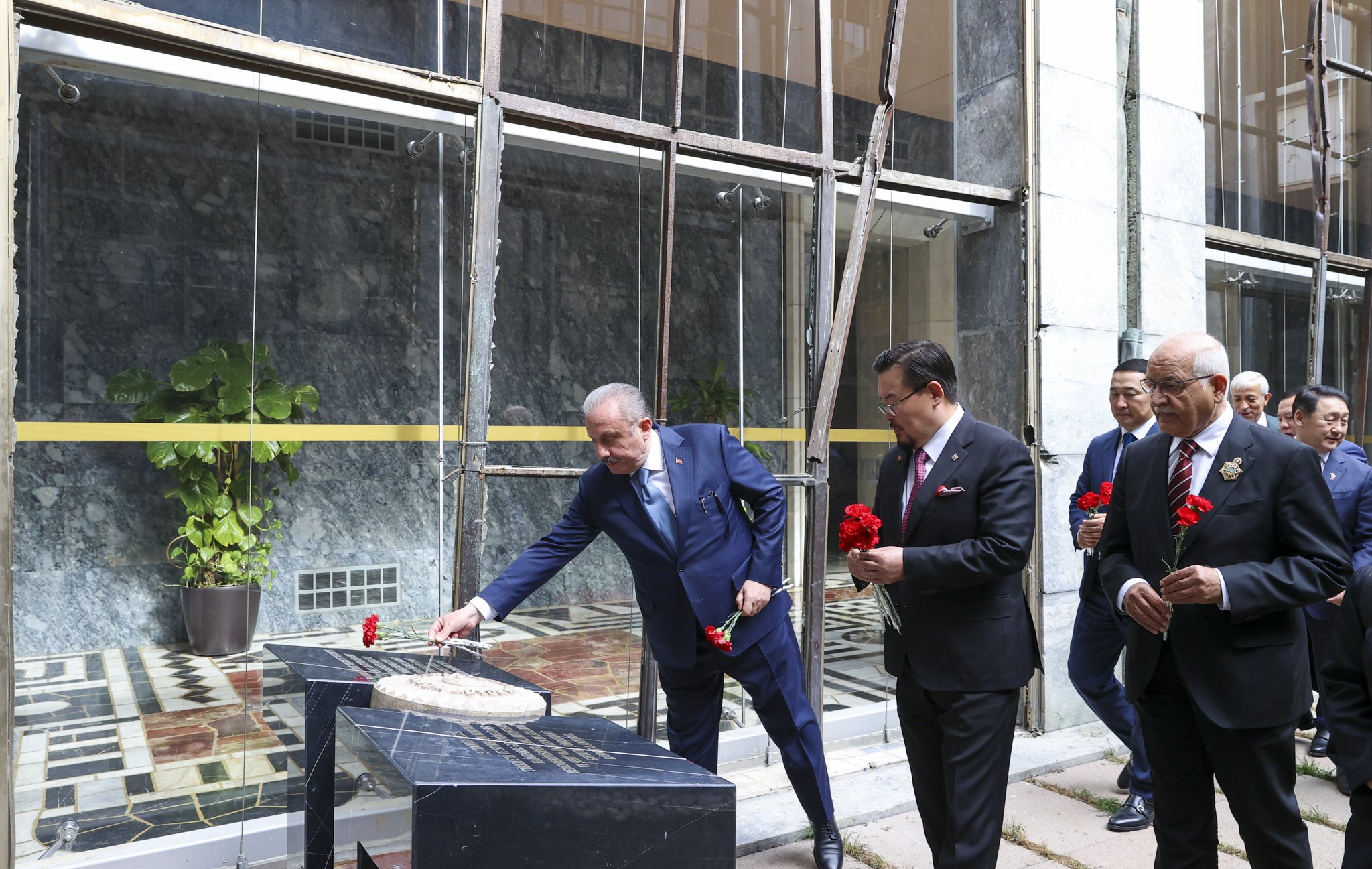 Gombojav: T�rkiye ile ili�kilerimizi stratejik ortakl�k seviyesine ula�t�rmay� �ok istiyoruz