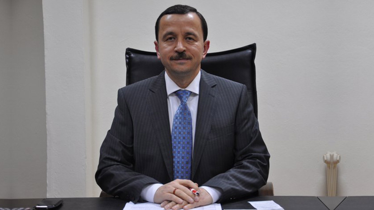 Mete G�ndo�an, Saadet Partisi genel ba�kanl���na adayl���n� a��klad�