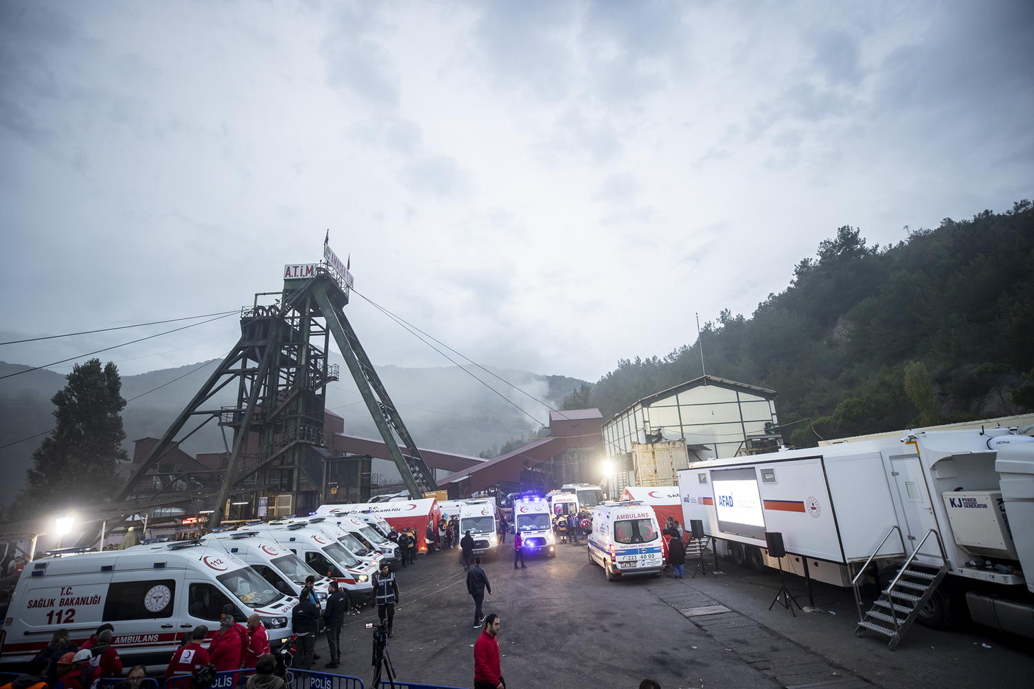 Amasra'da arama kurtarma �al��malar� s�r�yor