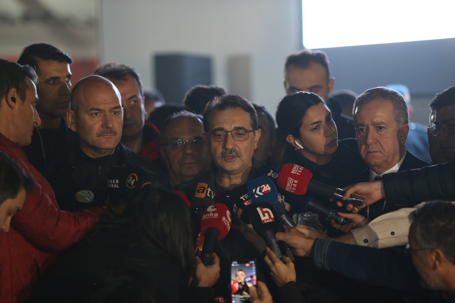Bakan D�nmez: 15 ki�inin nerede olduklar�n� biliyoruz