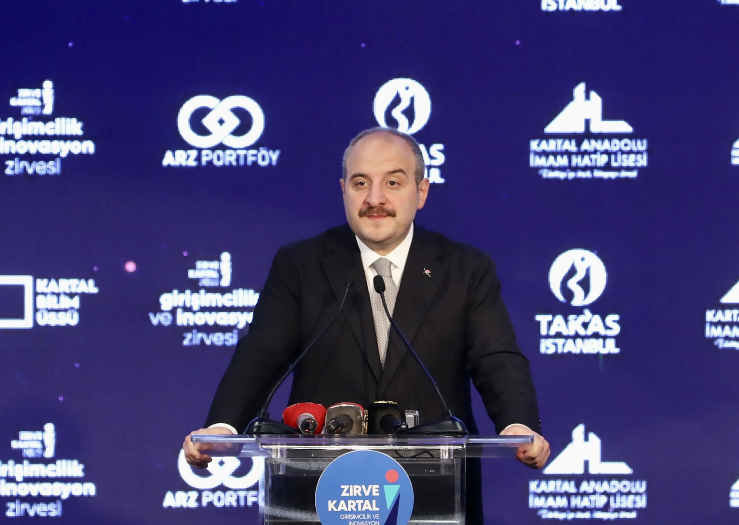 Bakan Varank: Milli teknoloji idealimiz i�in gece g�nd�z �al���yoruz
