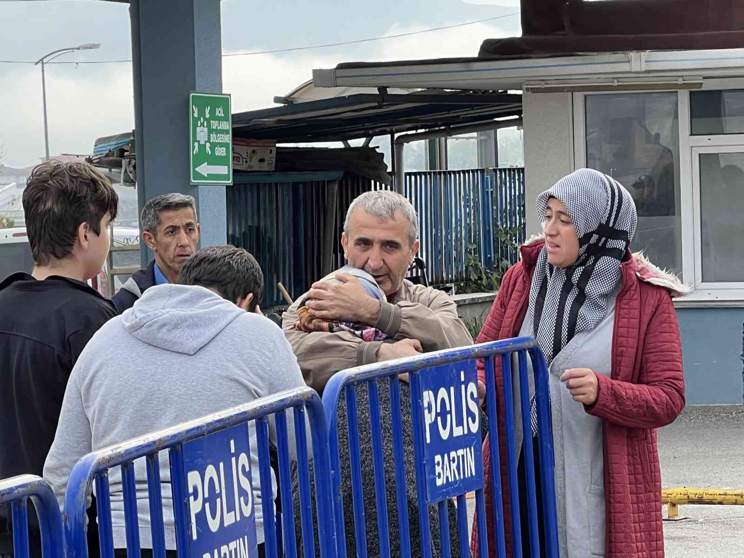 Bart�n'da ac� g�n: Ailelerin bekleyi�i s�r�yor