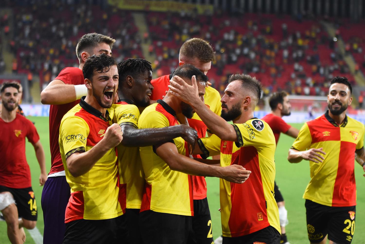 G�ztepe'ye 3 futbolcusundan iyi haber