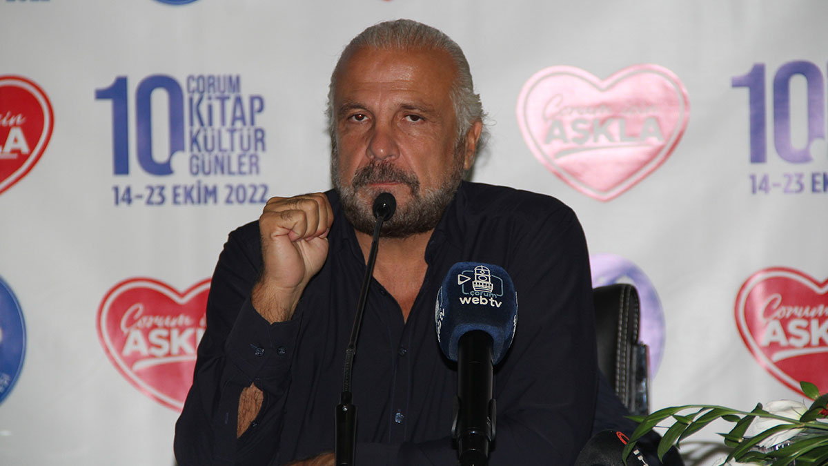 G�venlik Politikalar� Uzman� Mete Yarar, Sel�uk Bayraktar'a y�nelik sald�r�lara tepki g�sterdi