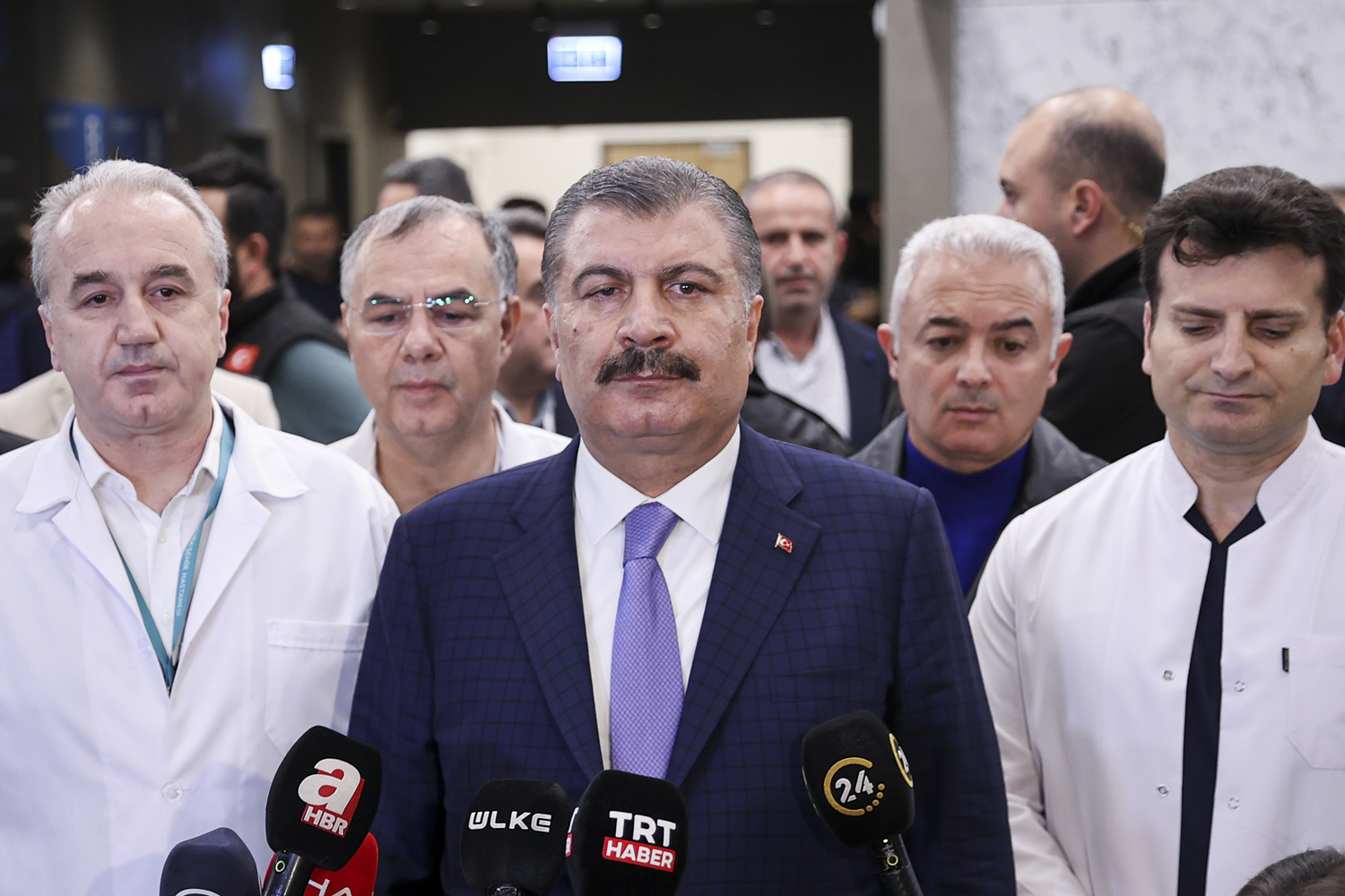 Bakan Koca, tedavileri devam eden madencilere ili�kin a��klamalarda bulundu