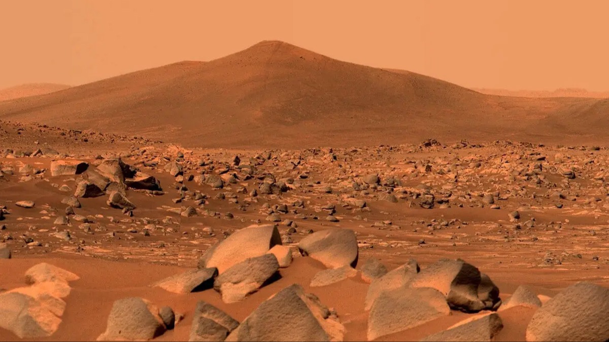 Mars'tan gelen yeni grnt dehete drd! NASA'dan aklama yok!