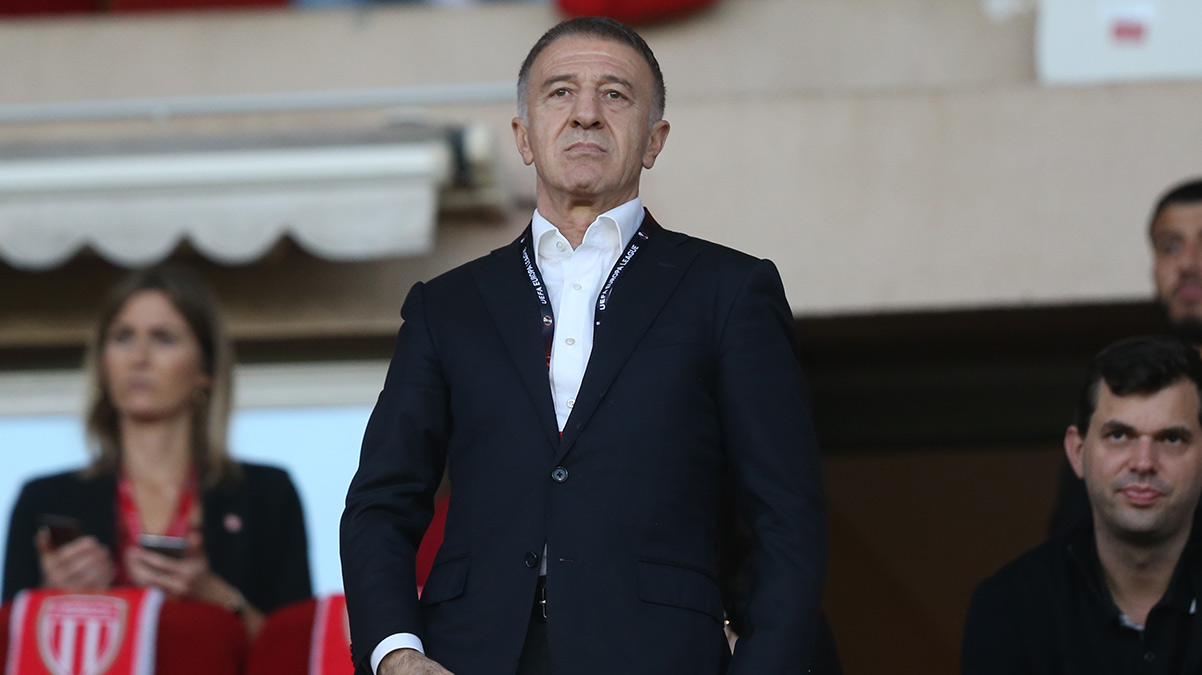 Ahmet A�ao�lu'ndan Be�ikta� taraftar�na: '�iddetle k�n�yoruz'