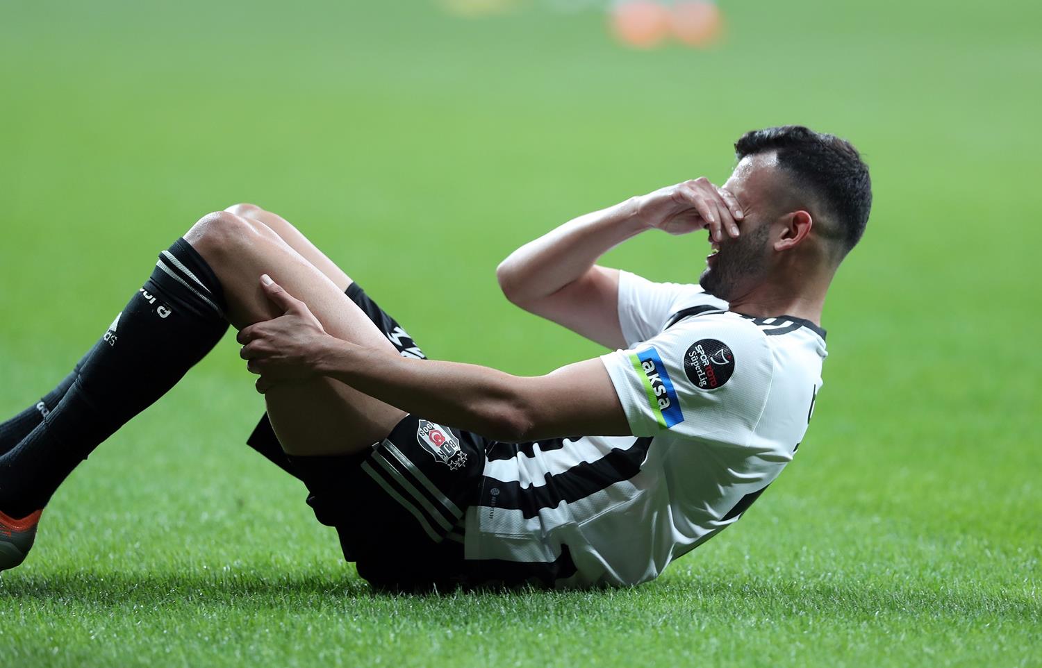 Be�ikta�'tan sakatl�k a��klamas�! Rachid Ghezzal ve Wout Weghorst...