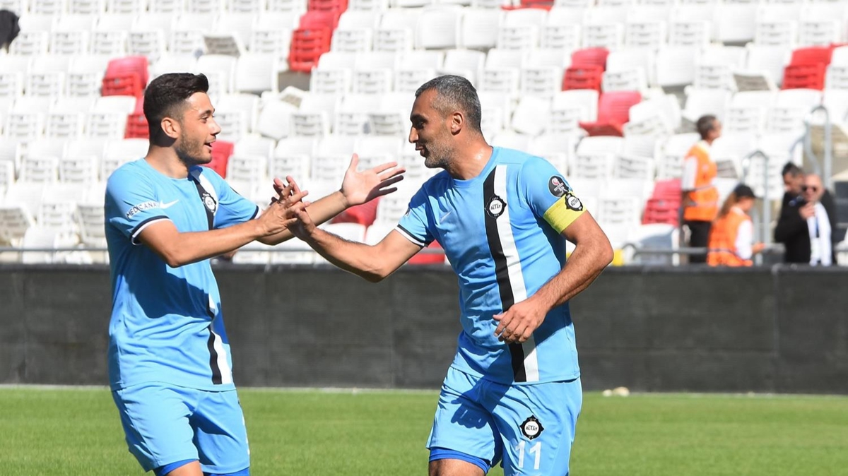 Altay'da tarih yazan Murat Ulu taraftarlarla tartt