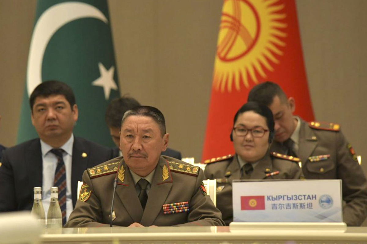 �ki karde� aras�nda gerginlik: Bir arabulucu olmad�k�a bar�� sa�lanamaz