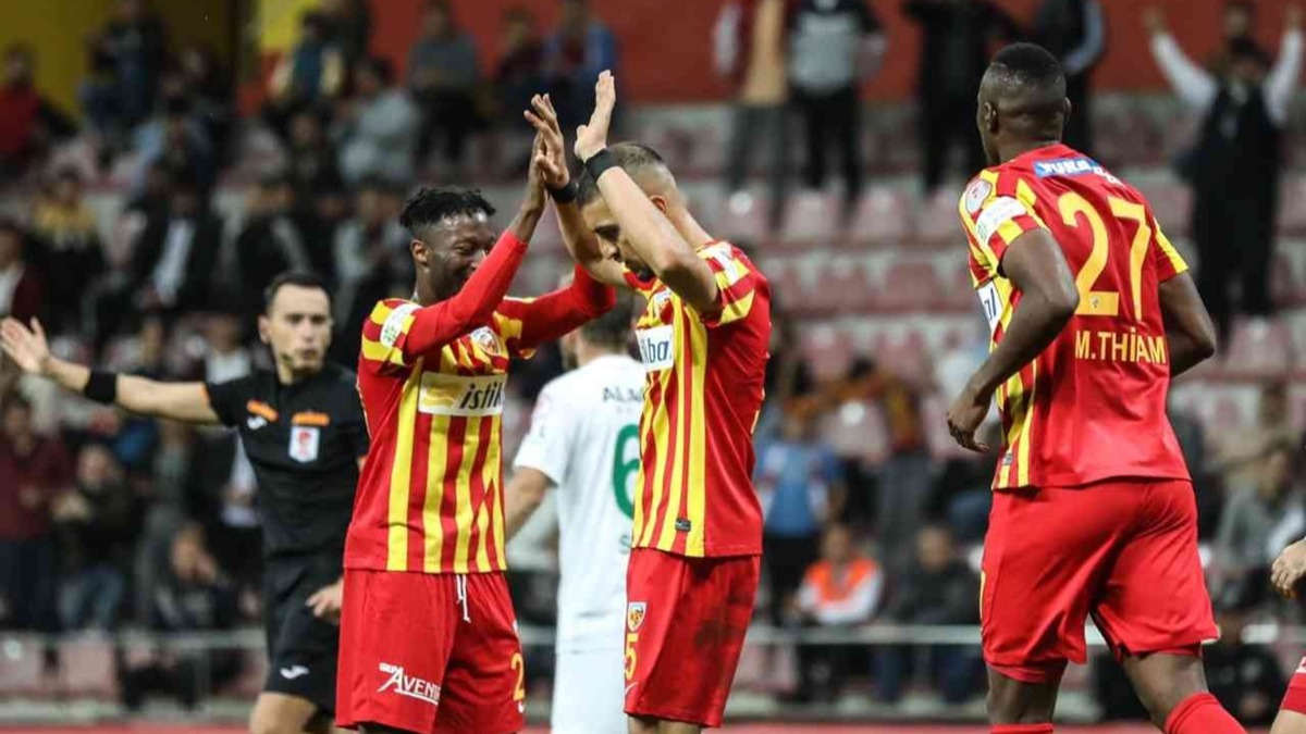 Kayserispor'da Majid Hosseini'den ilk gol