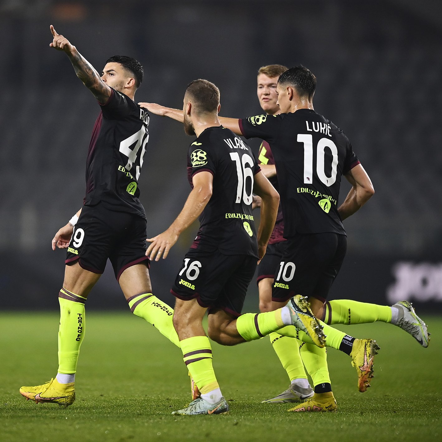 Torino evinde farkl� turlad�