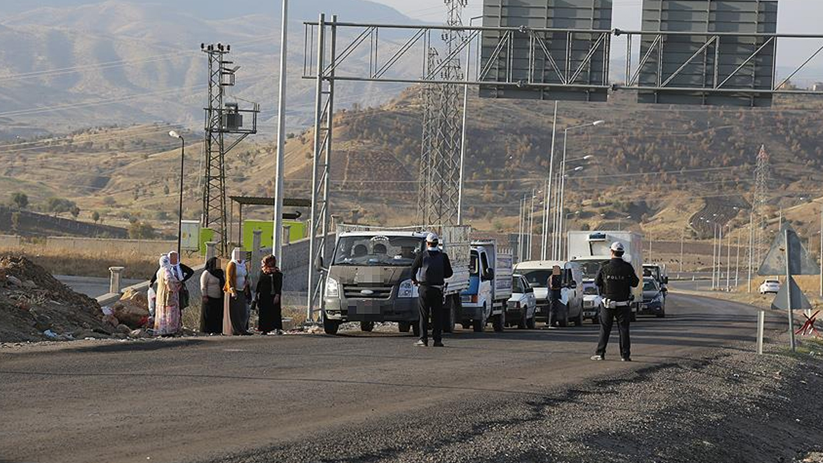 Valilik a��klad�: Toplant� ve g�steri y�r�y��leri izine ba�land�