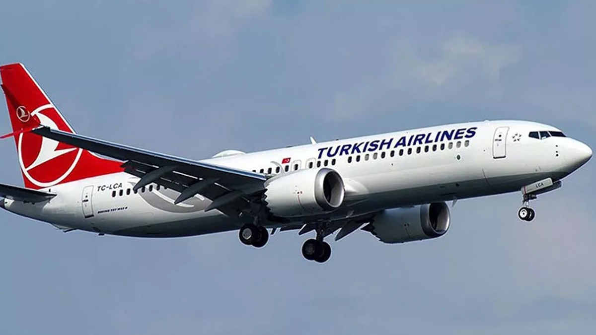 G�ky�z�nde kalp kriz ge�irdi... THY u�a�� �stanbul'a geri d�nd�