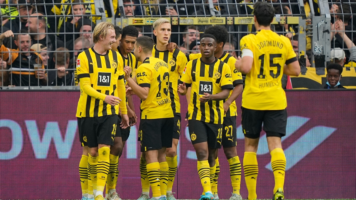 Borussia Dortmund evinde gol oldu yad