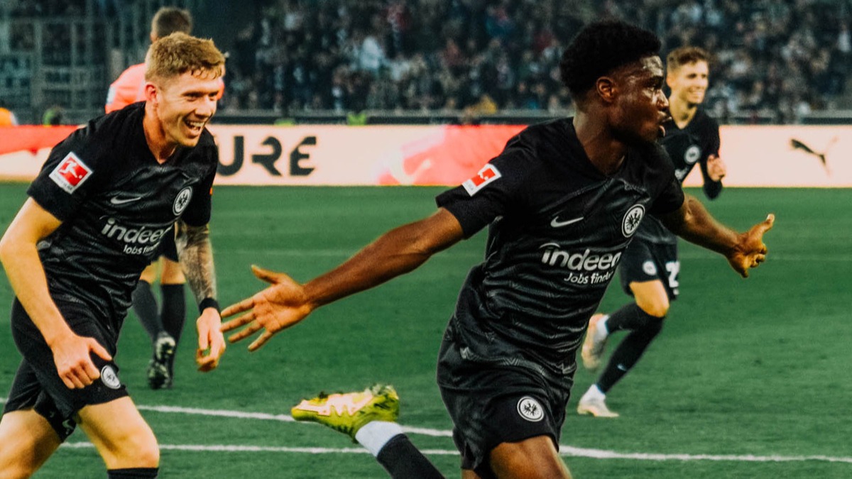 Eintracht Frankfurt deplasmanda 3 golle gld