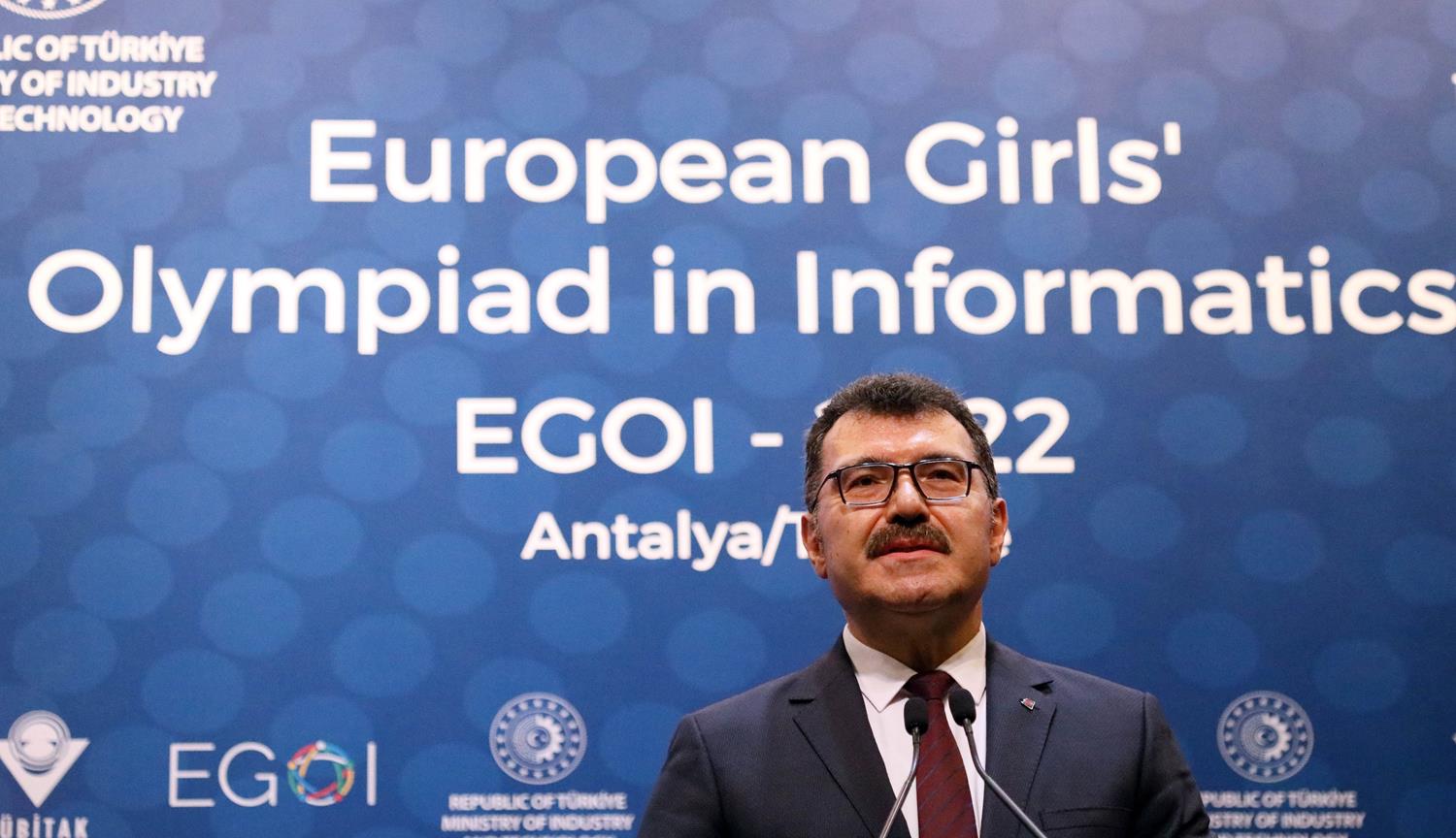 T�B�TAK Ba�kan� Prof. Dr. Mandal, 'Avrupa K�zlar Bilgisayar Olimpiyat�'n�n T�rkiye yap�lmas�n� de�erlendirdi: �zel ve anlaml�