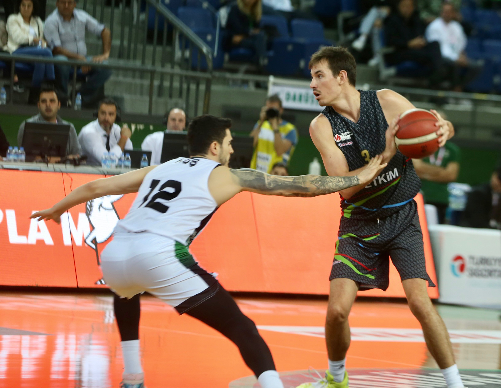 Alia�a Petkimspor, Dar���afaka'y� farkl� yendi