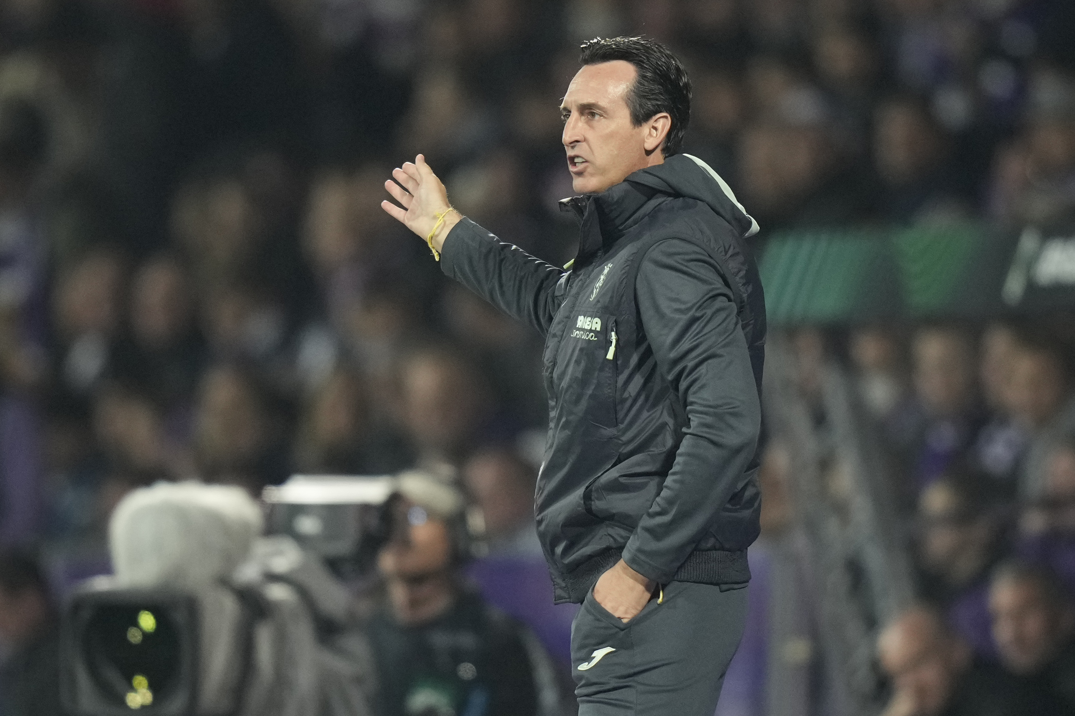 Aston Villa, Unai Emery'nin pe�inde