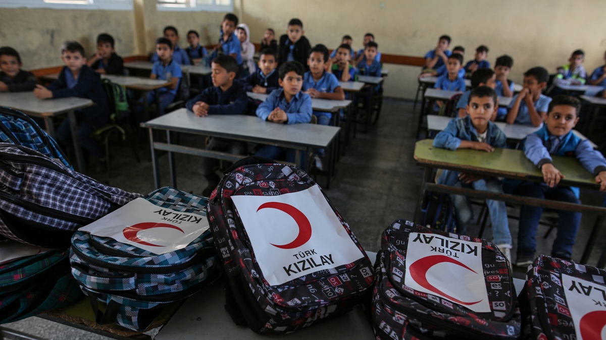 Trk Kzlay, Gazze'deki miniklere yardm eli uzatt