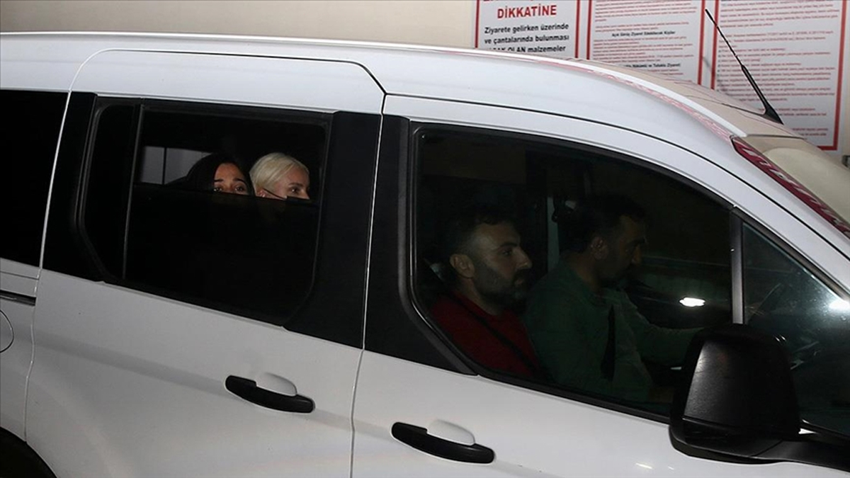 �ark�c� G�l�en'in yurt d��� yasa�� 250 bin TL'lik g�vence ile kald�r�ld�