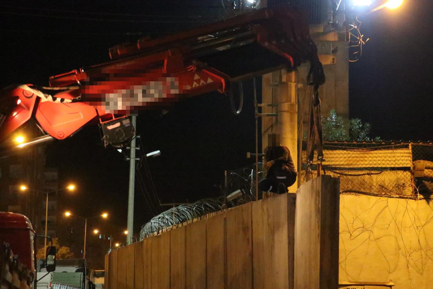 7 tonluk bloklar kald�r�l�yor