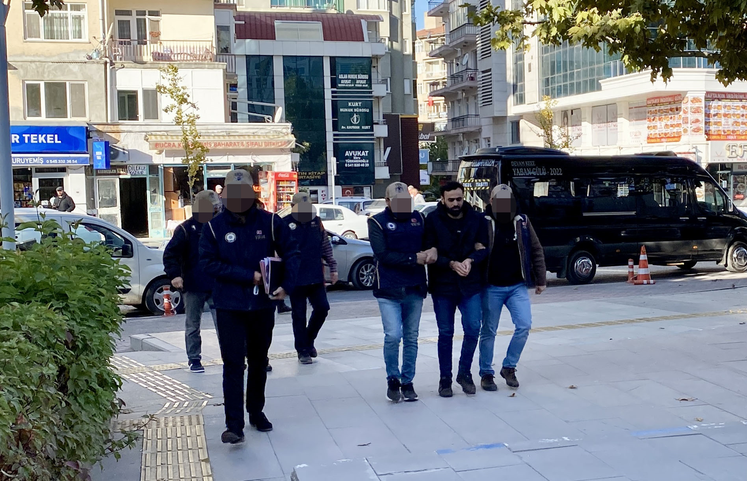 Ter�r �rg�t�n�n 2 s�zde sorumlusu yakaland�!