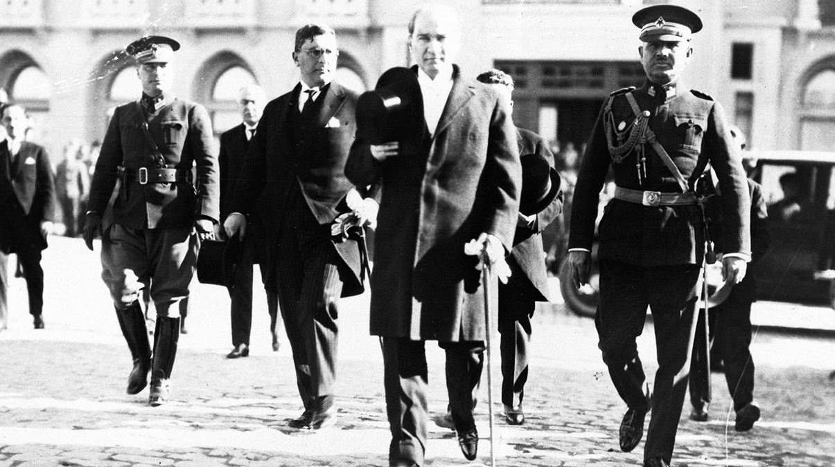 Siyasilerden 29 Ekim Cumhuriyet Bayram� mesajlar�