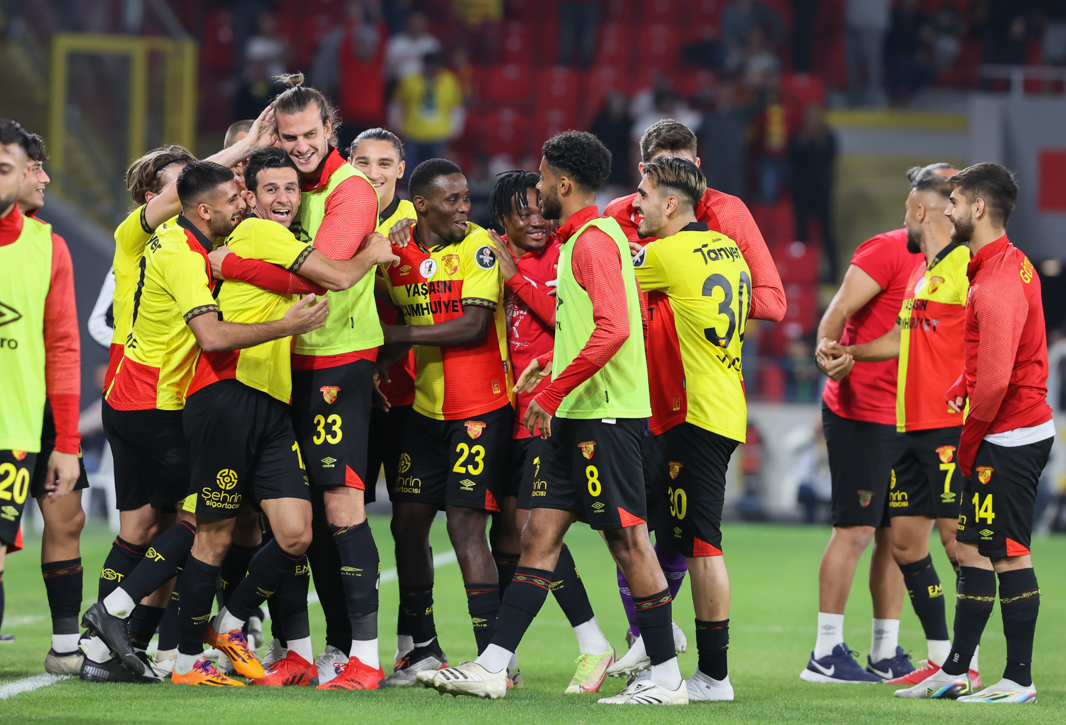 G�ztepe, Denizlispor'u 5 golle devirdi