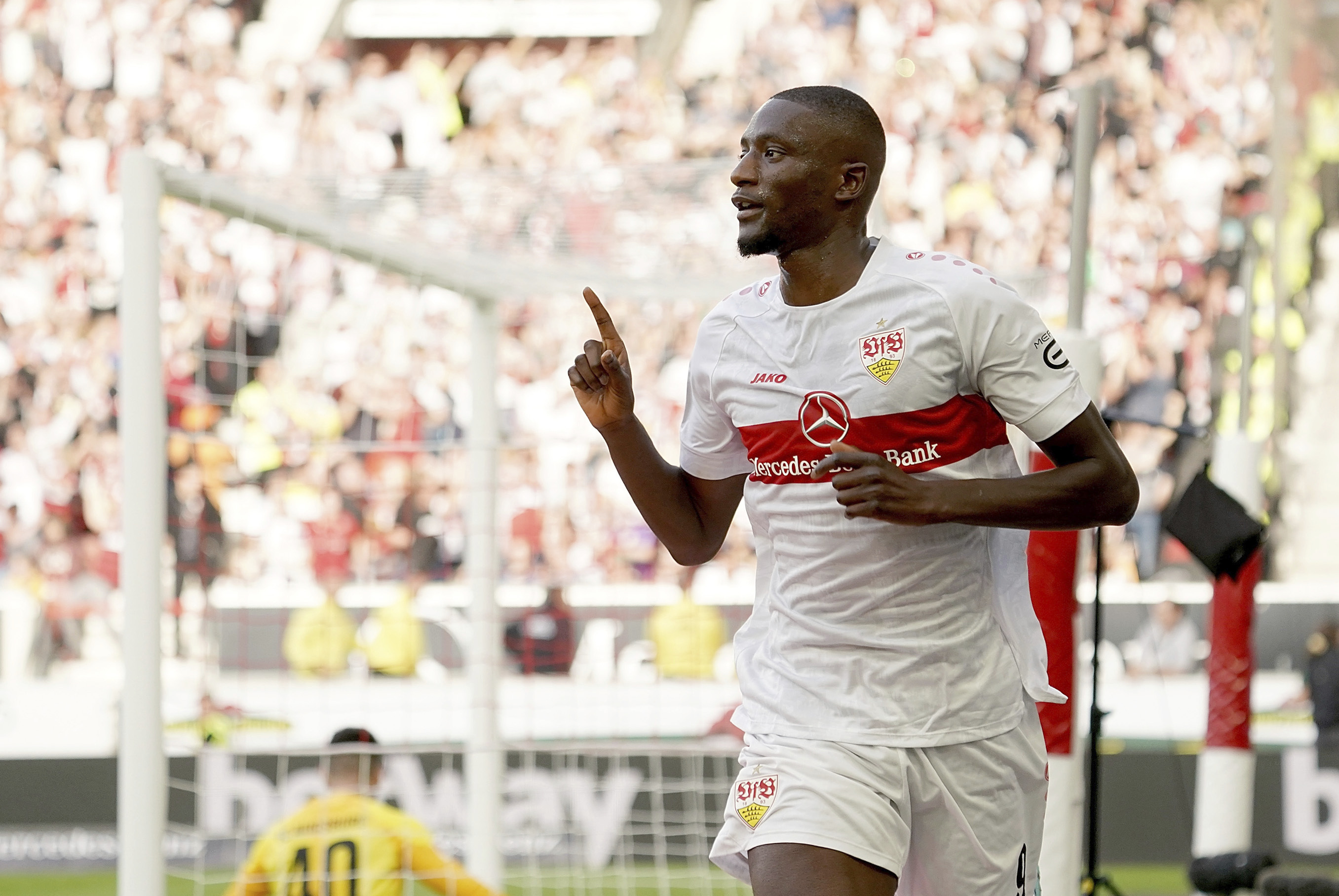 Stuttgart, Augsburg'u 2 golle ge�ti