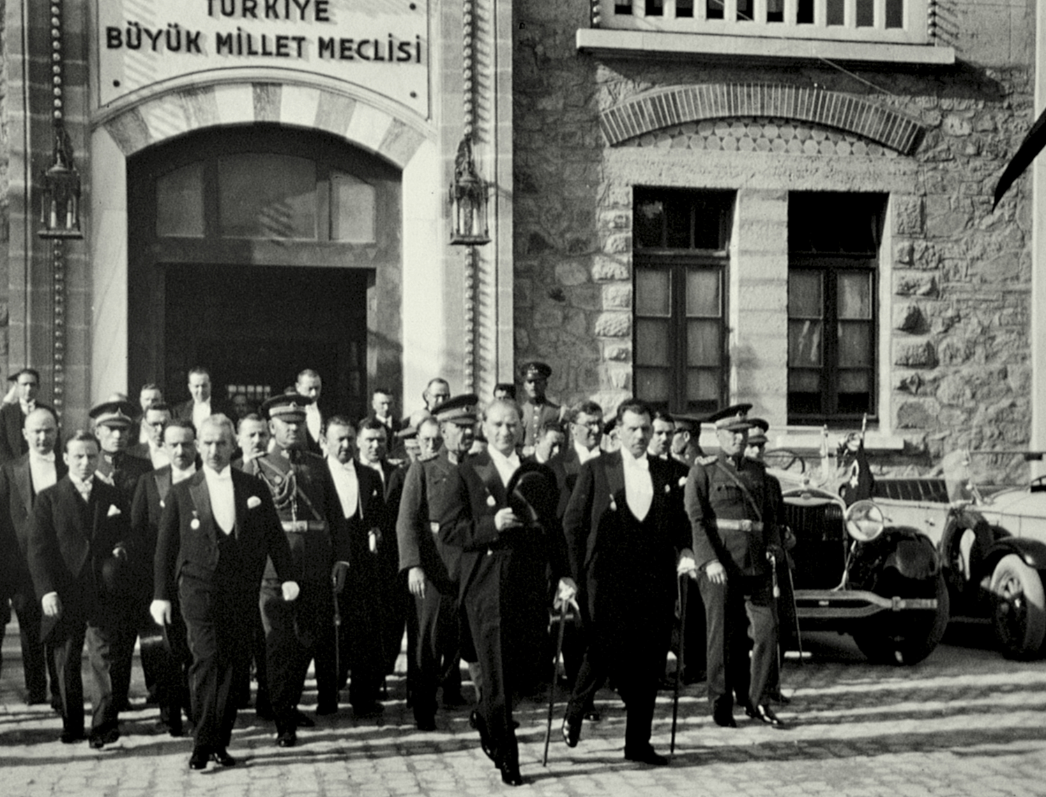 T�rkiye Cumhuriyeti 99'uncu ya��n� kutluyor