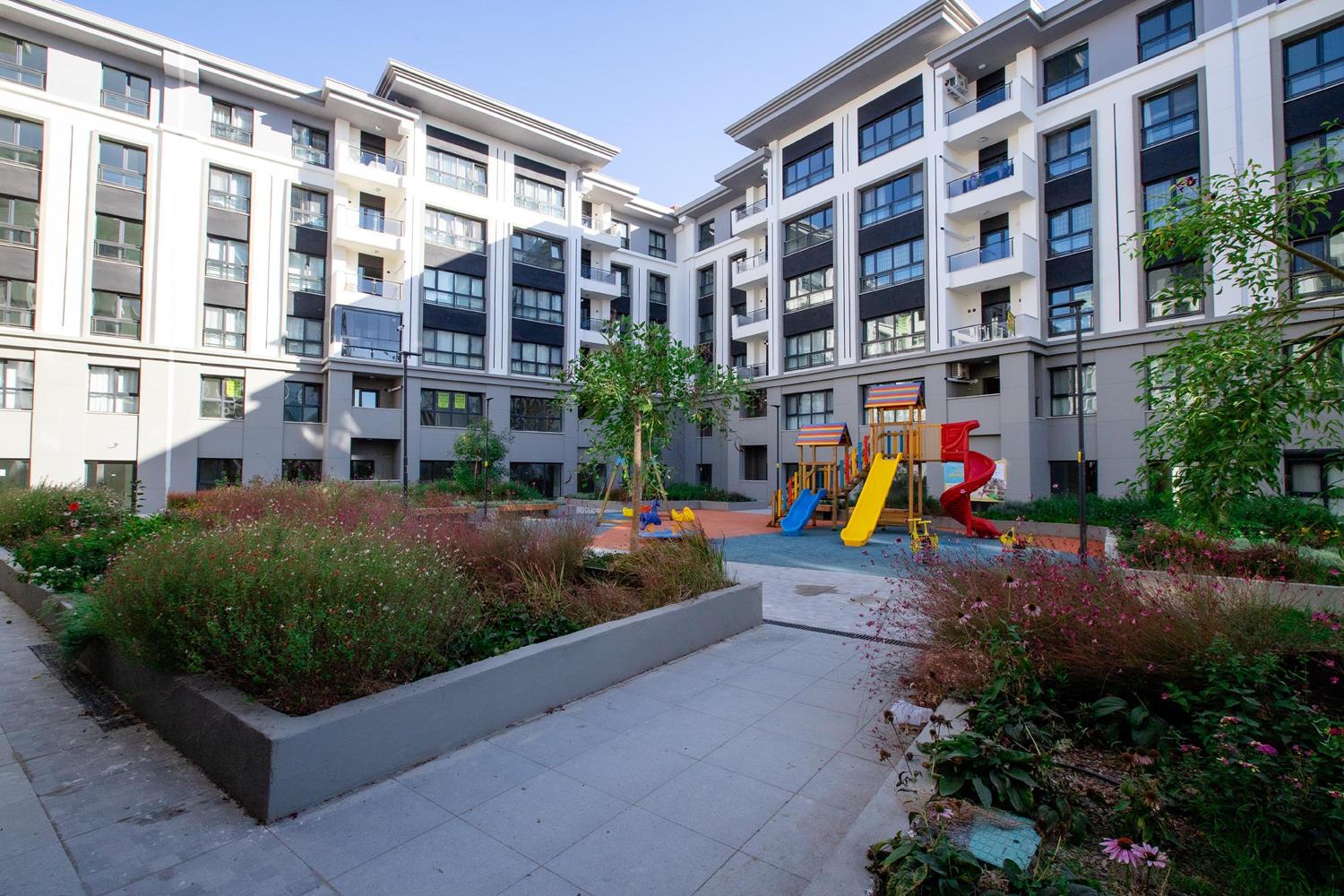 �zmir depremin yaralar�n� sar�yor: �n�a edilen konutlar y�l sonuna kadar teslim edilecek