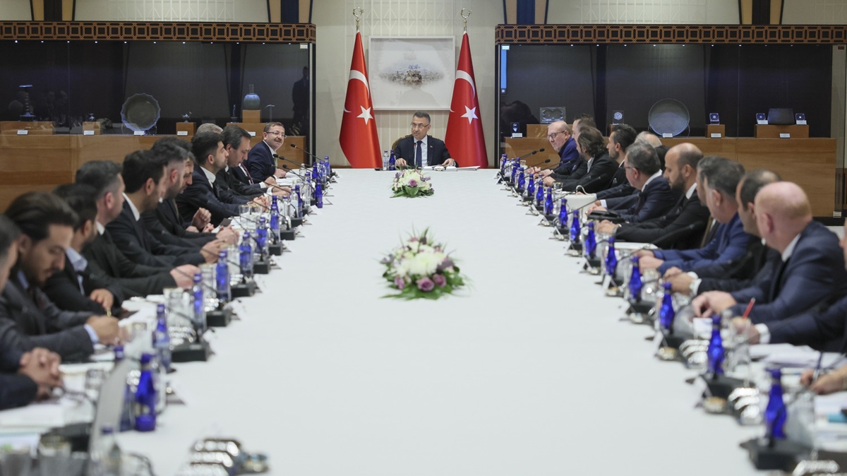 Cumhurbakan Yardmcs Oktay, Boazlyan OSB Yatrm Plan toplantsna bakanlk etti 