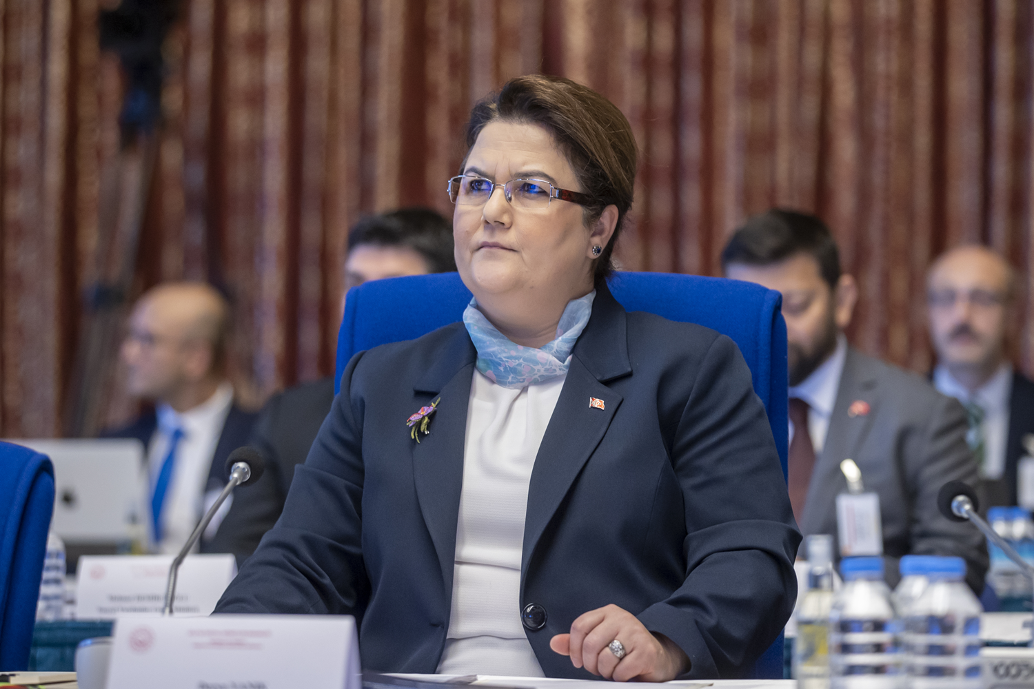 Bakan Derya Yan�k: SMA ile alakal� �ok ciddi bir duygu s�m�r�s� var