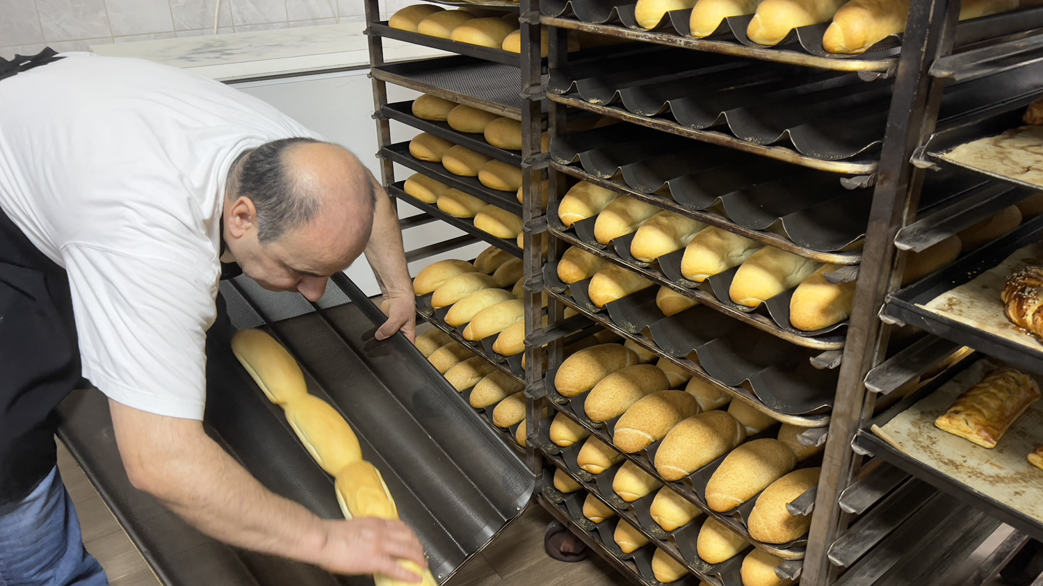 Hollanda'da enerji krizi nedeniyle f�r�nlar kapanma tehlikesi ya��yor