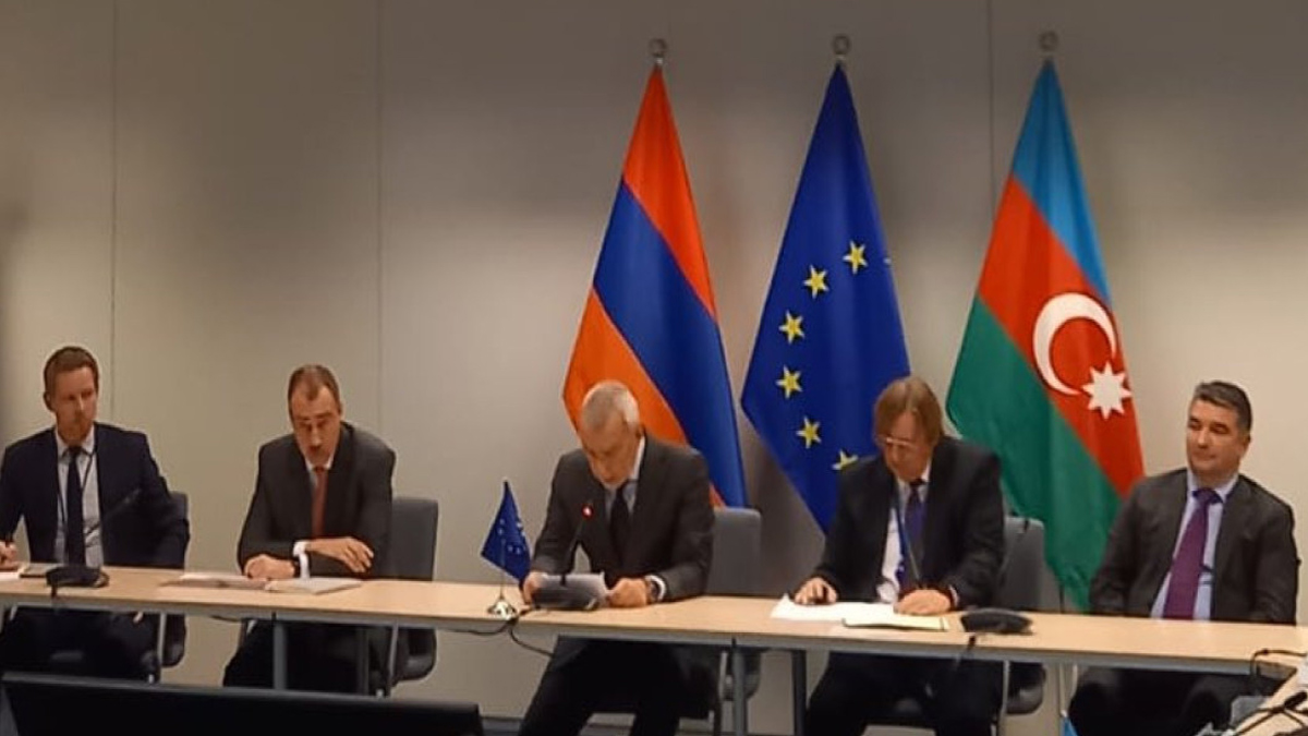 Azerbaycan ile Ermenistan'�n s�n�r komisyonlar� topland�