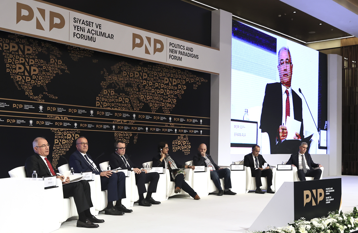 AK Parti'nin iktidara geli�inin 20. y�l d�n�m�! 21. Y�zy�lda Siyaset ve Yeni A��l�mlar Forumu sona erdi