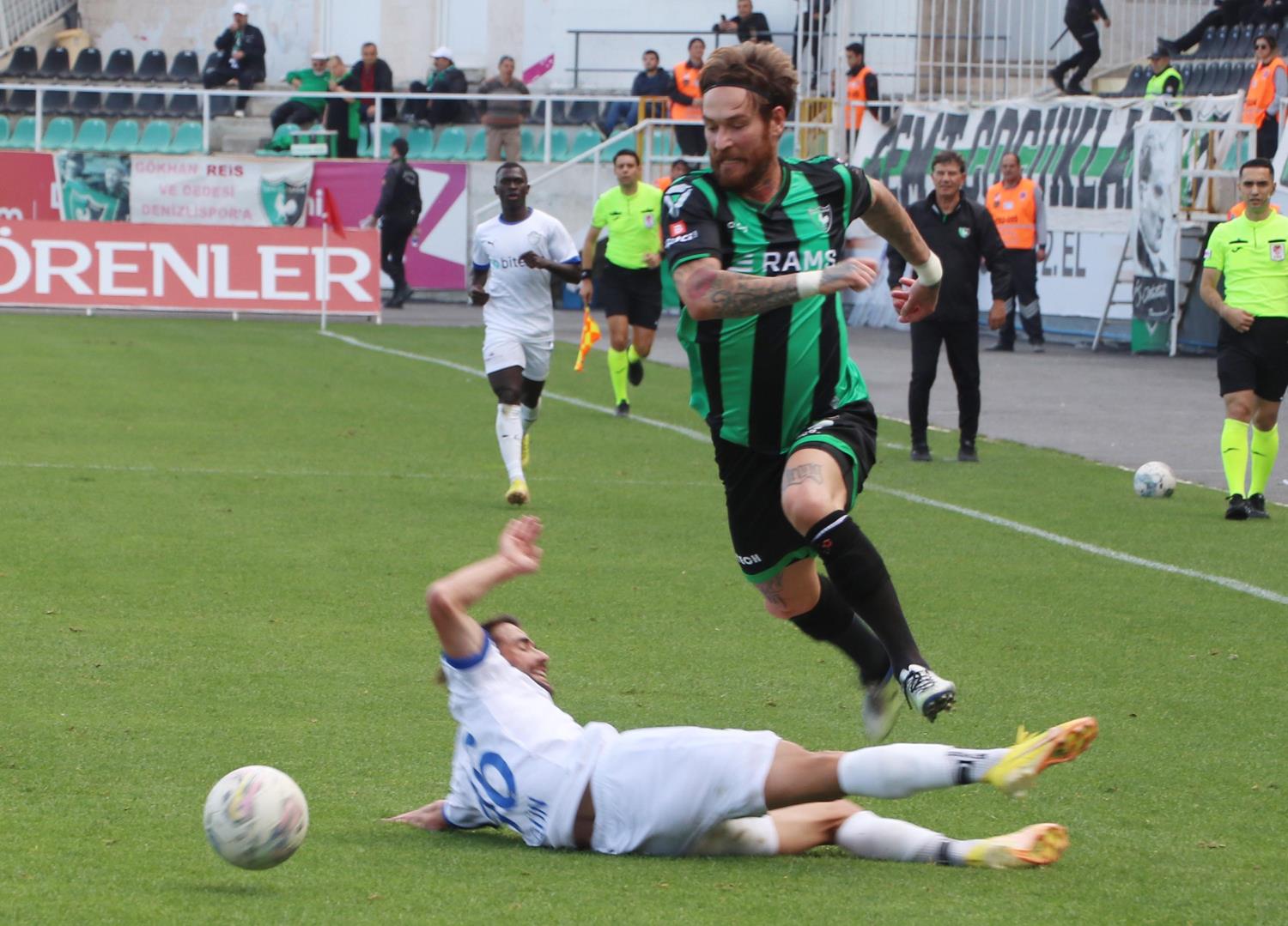 7 goll� ma��n galibi Denizlispor
