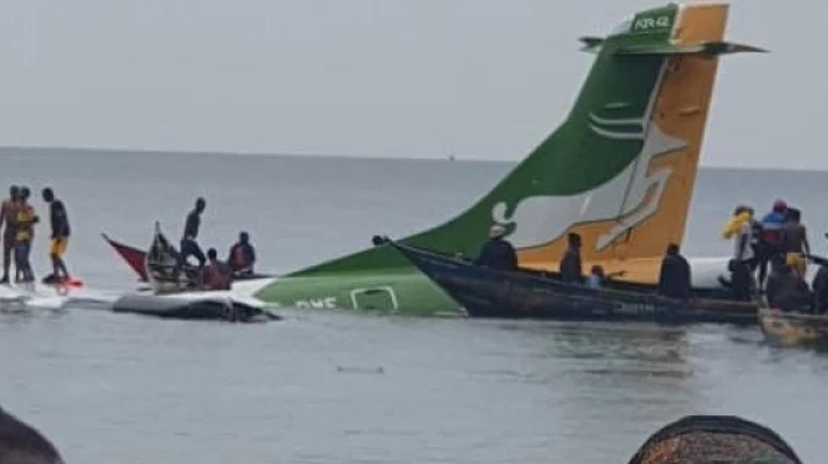 Tanzanya'da yolcu u�a�� Victoria G�l�'ne d��t�