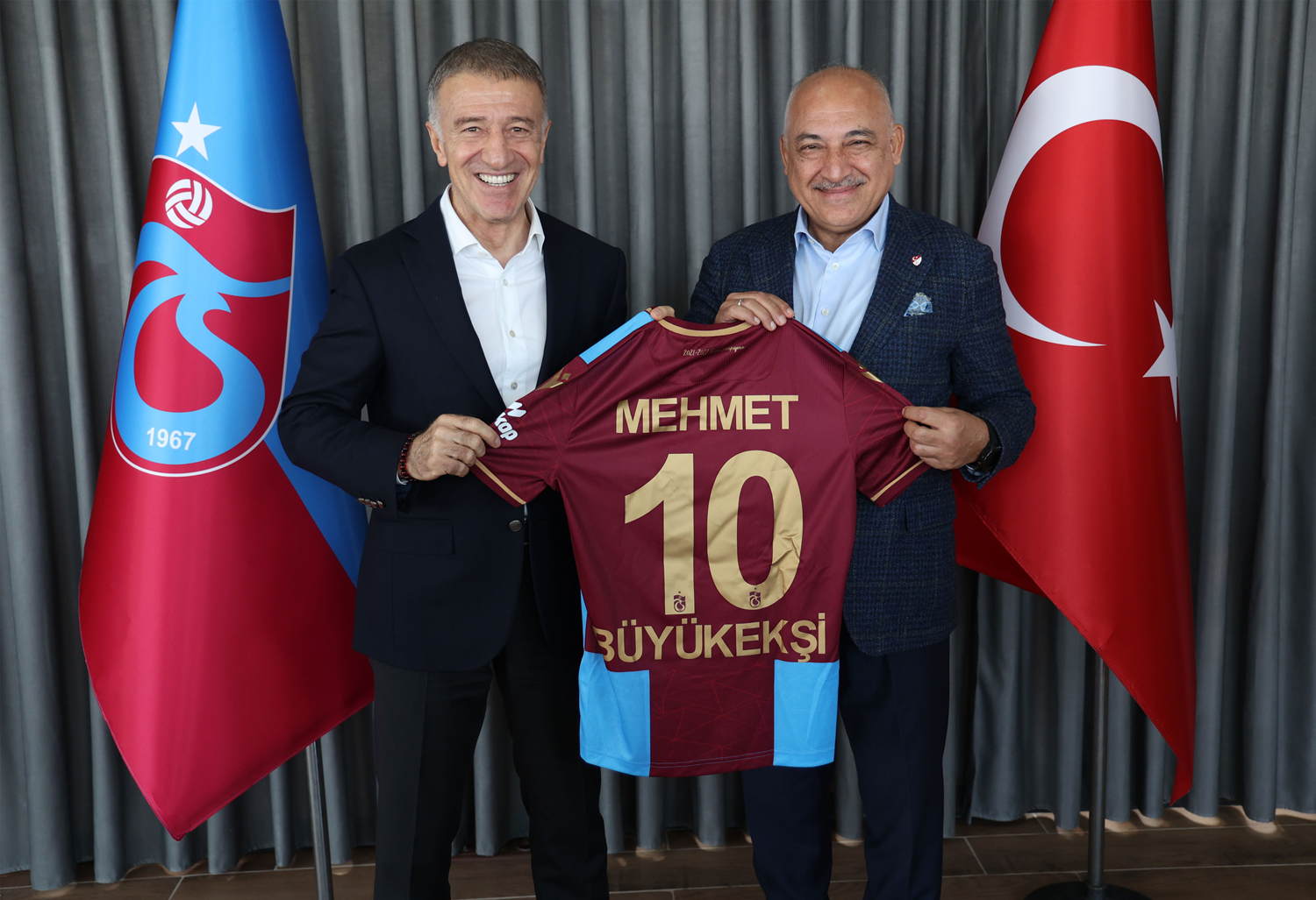 TFF Ba�kan� Mehmet B�y�kek�i'den Trabzonspor'a ziyaret