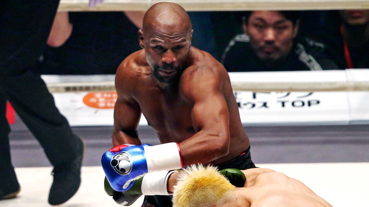 Floyd Mayweather ringlere dnyor