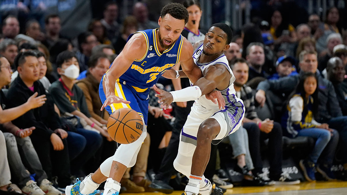 Stephen Curry'den sezon rekoru