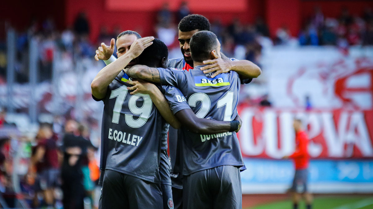 Fatih Karag�mr�k'�n rakibi K�r�ehir Futbol