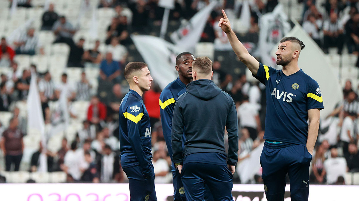 Fenerbah�e'den ayr�l�yor! G�r��meler ba�lad�