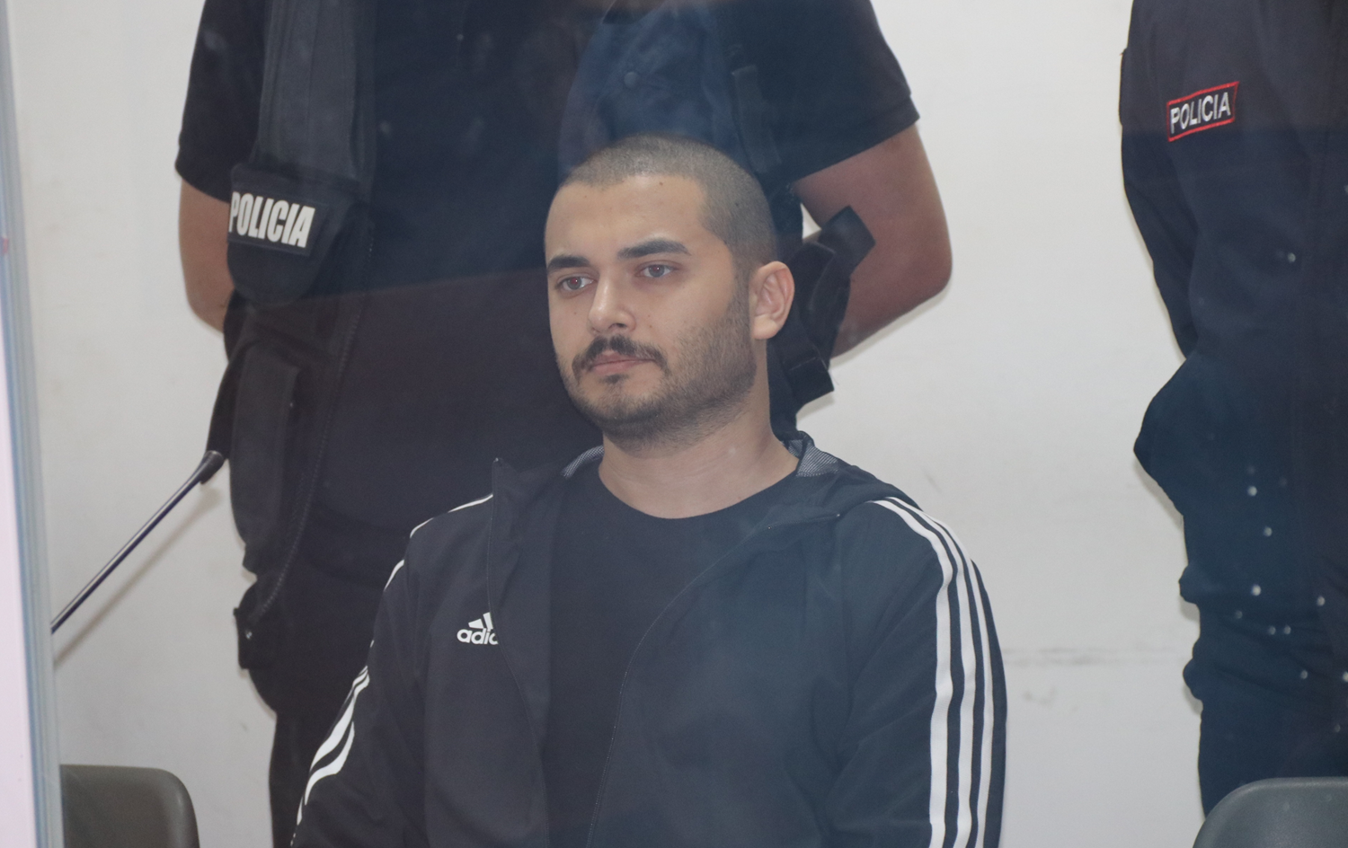 Arnavutluk'ta yakalanm��t�... �zer'in T�rkiye'ye iadesine y�nelik duru�ma 14 Kas�m'a ertelendi