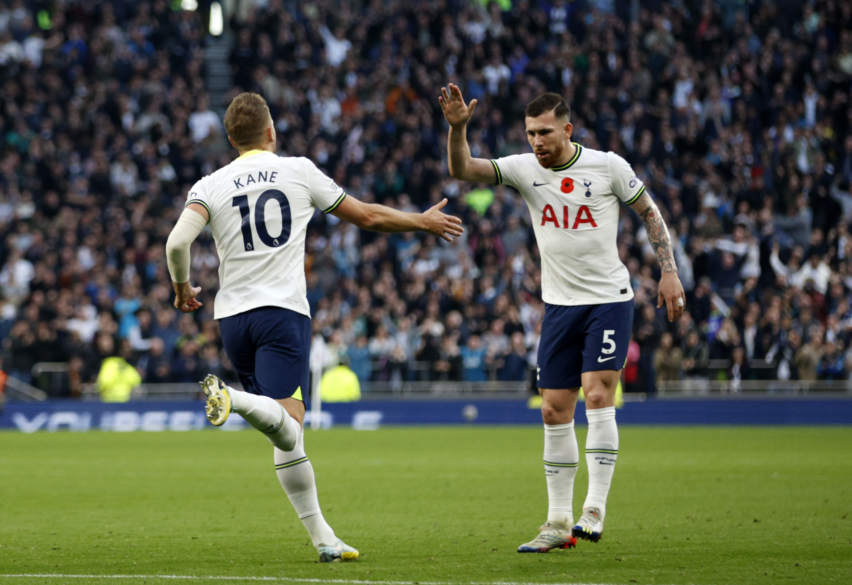 7 goll� ma�ta 3 puan Tottenham'�n